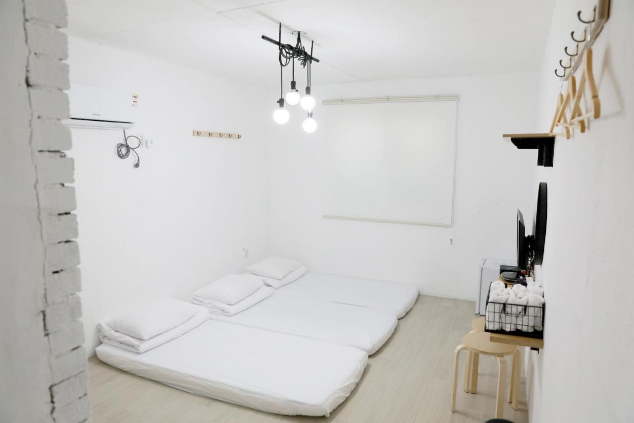 Minihotel Poongdaengi Gyeongju Bagian luar foto